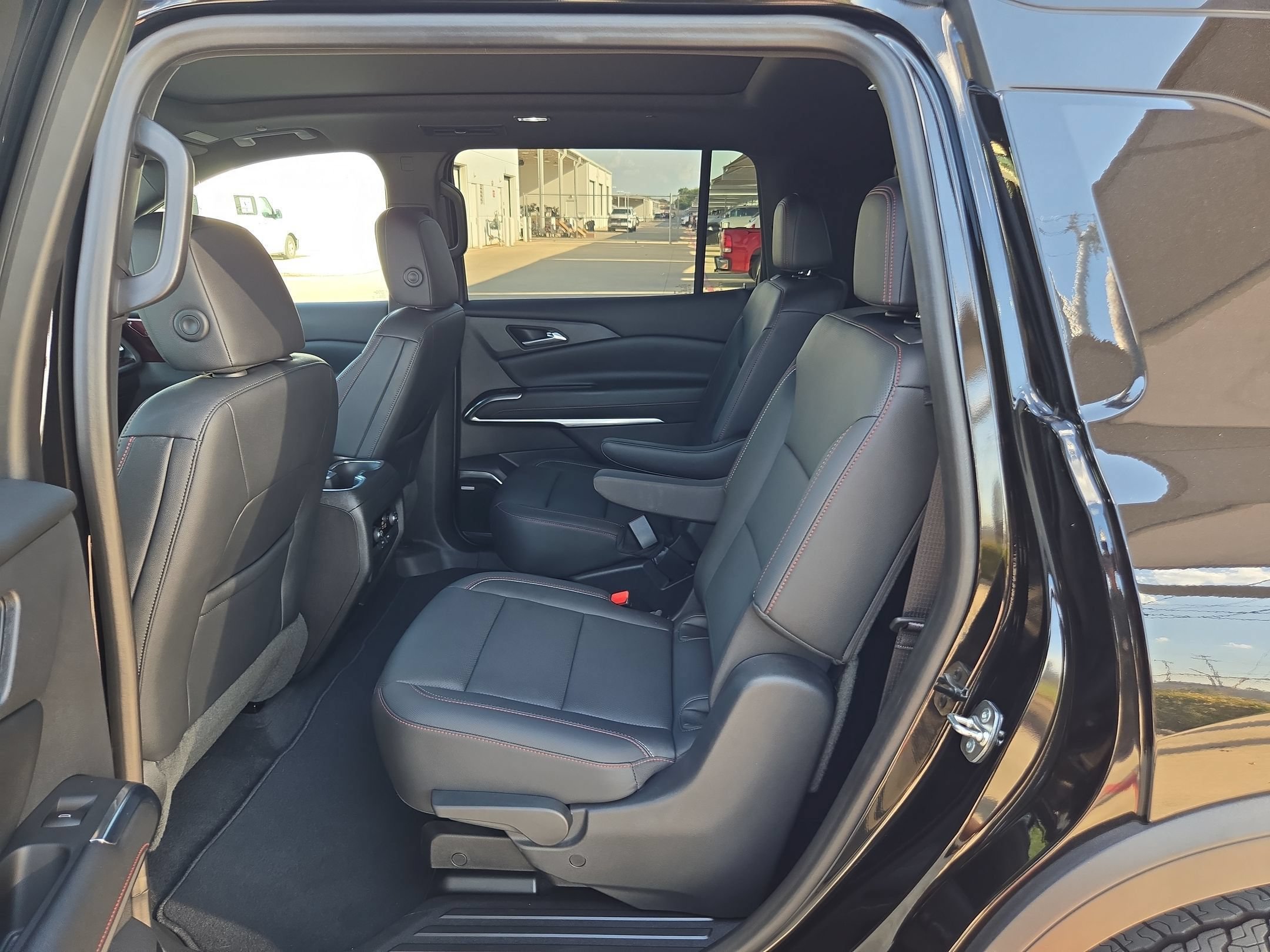 Used 2024 Chevrolet Traverse Z71 w/ Enhanced Driving Package AWD/4WD image 13
