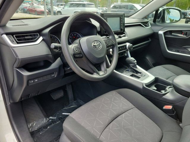 Used 2020 Toyota RAV4 XLE w/ Convenience Package FWD image 15