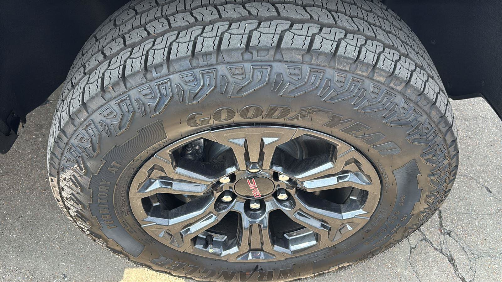 Certified 2025 GMC Canyon Elevation w/ Convenience Package RWD image 11