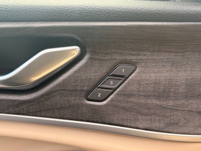 New 2025 Jeep Grand Cherokee Limited AWD/4WD image 14