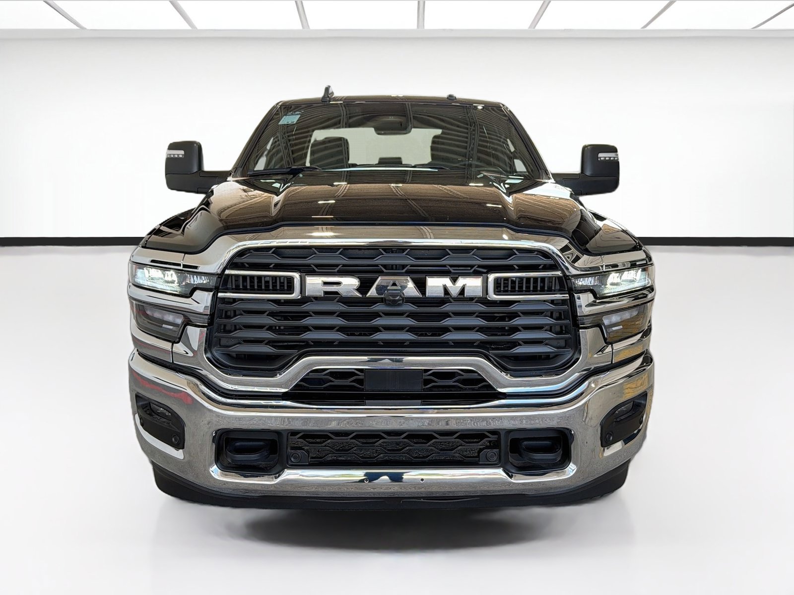 Used 2025 RAM 2500 Big Horn AWD/4WD image 2