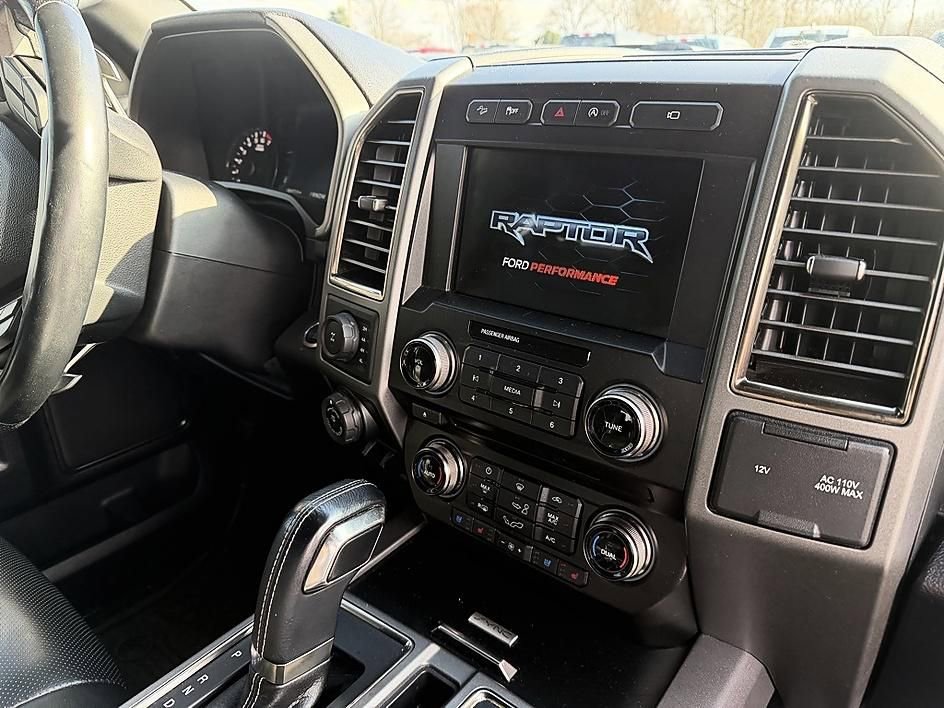 Used 2017 Ford F150 Raptor w/ Equipment Group 802A Luxury image 11