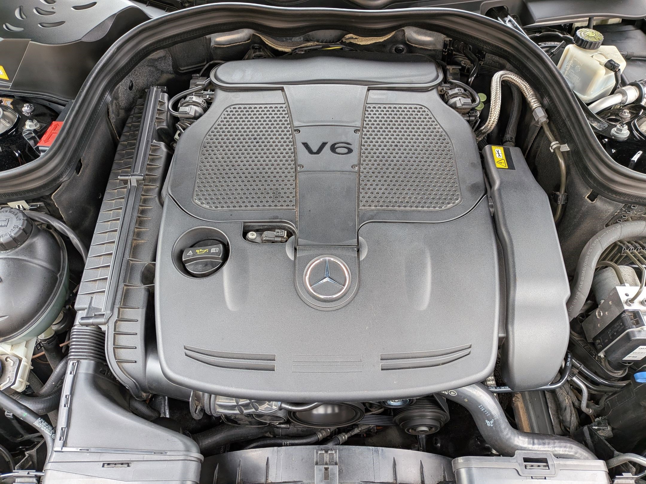 Used 2013 Mercedes-Benz E 350 4MATIC Sedan image 37