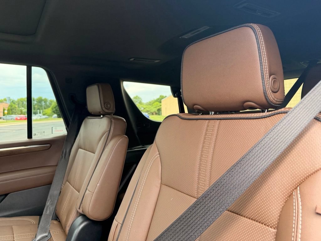 Certified 2025 Chevrolet Tahoe High Country AWD/4WD image 20