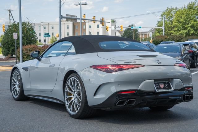 Used 2022 Mercedes-Benz SL 55 AMG 4MATIC w/ Driver Assistance Package image 9