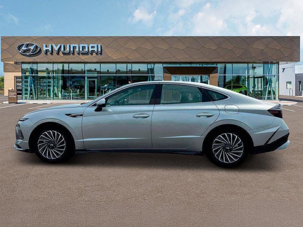 New 2025 Hyundai Sonata SEL image 3