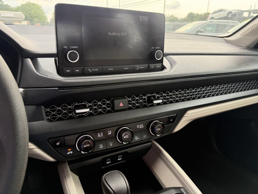 Used 2024 Honda Accord EX image 21