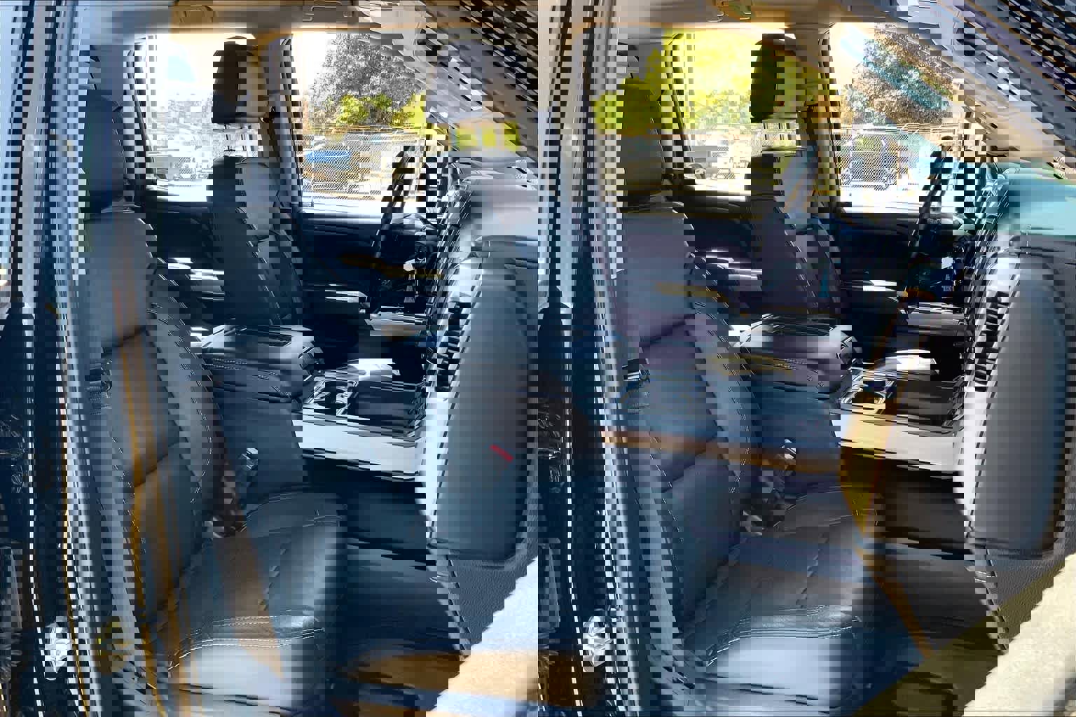 Used 2018 Chevrolet Silverado 2500 LTZ w/ Vortec Plus Package AWD/4WD image 9