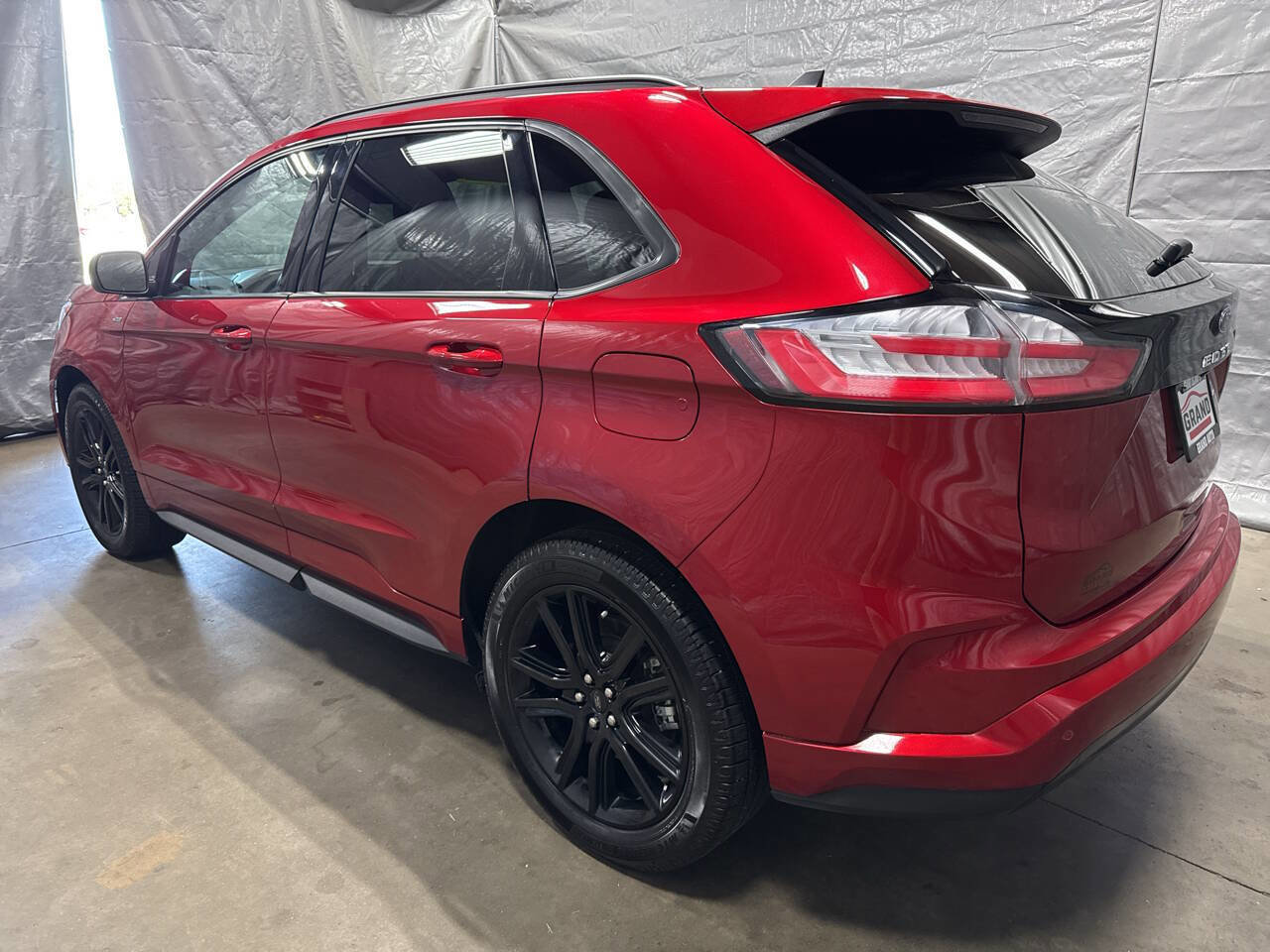 Used 2023 Ford Edge ST-Line image 4