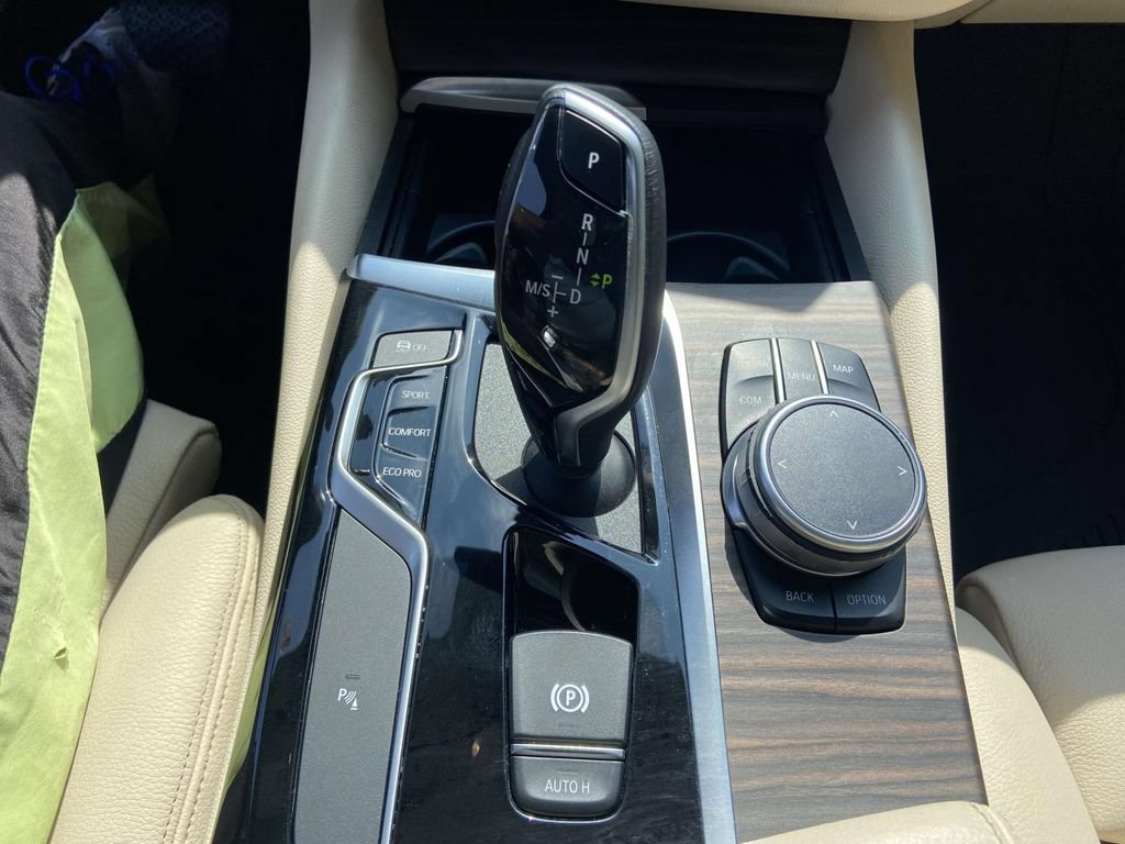 Used 2019 BMW 540i w/ Convenience Package RWD image 26