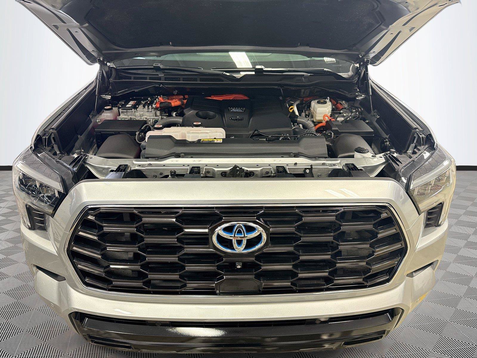 Used 2023 Toyota Sequoia Platinum AWD/4WD image 32