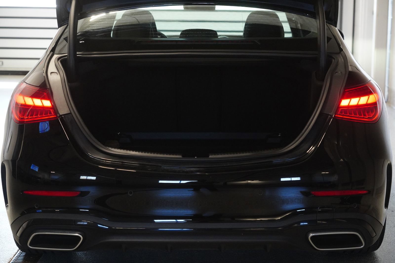 Used 2023 Mercedes-Benz C 300 4MATIC Sedan image 29