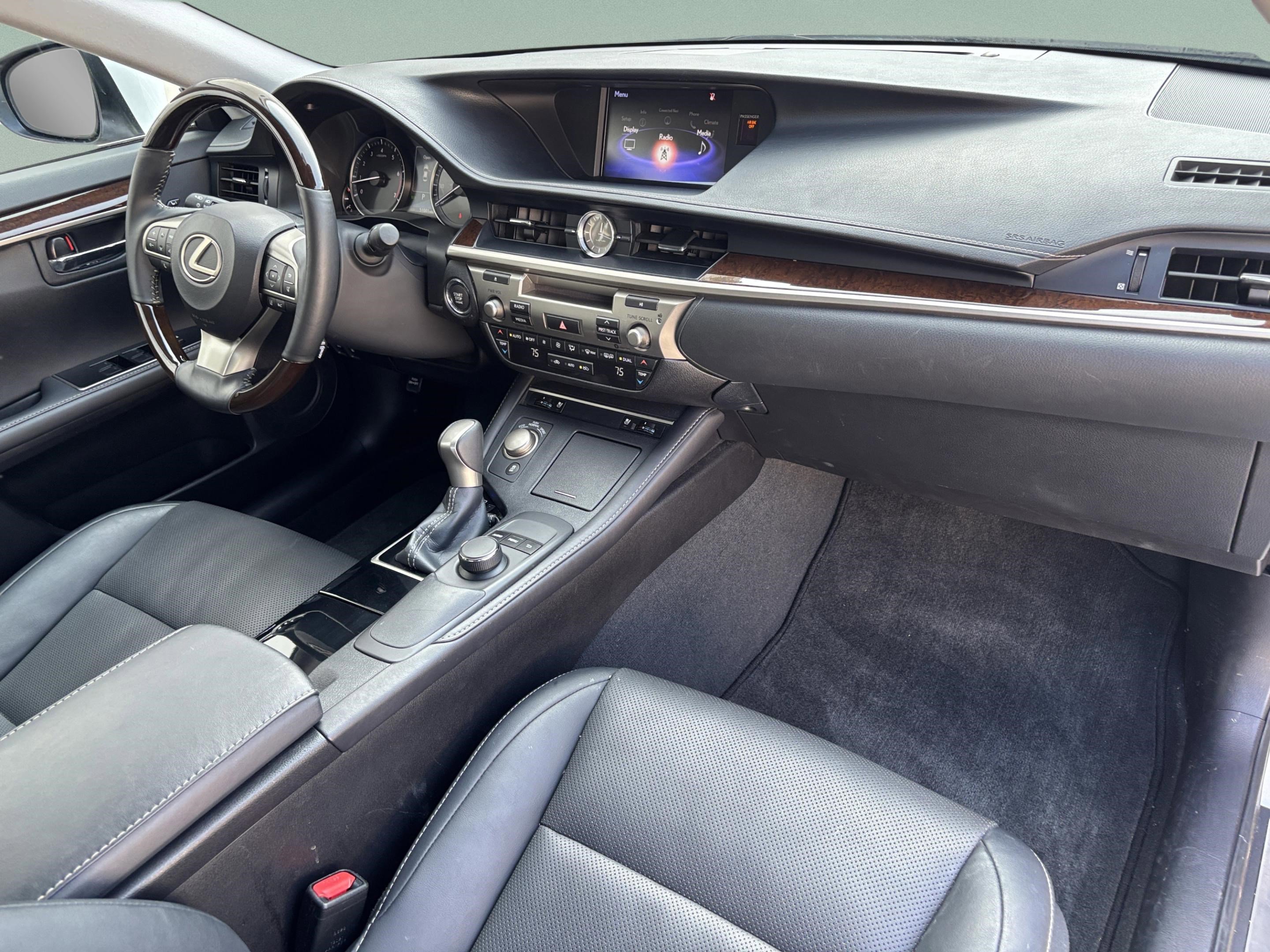 Used 2017 Lexus ES 350 w/ Premium Package image 27