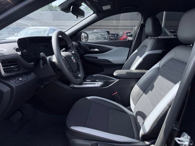 Used 2025 Buick Envista Preferred w/ Advanced Safety Package FWD image 15