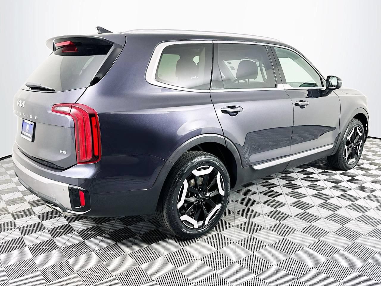 Used 2025 Kia Telluride S AWD/4WD image 27