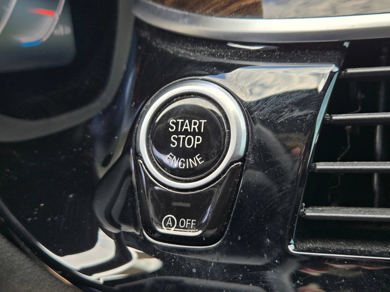 Used 2020 BMW 530i w/ Premium Package RWD image 22