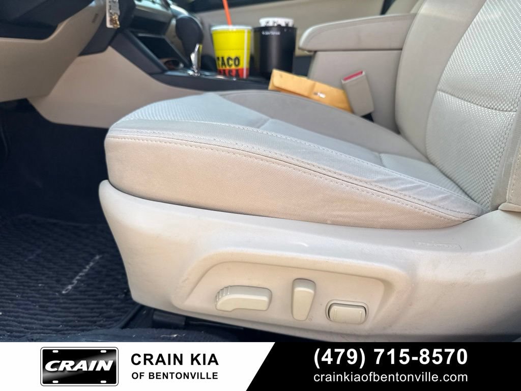 Used 2016 Subaru Outback 2.5i Premium AWD/4WD image 18