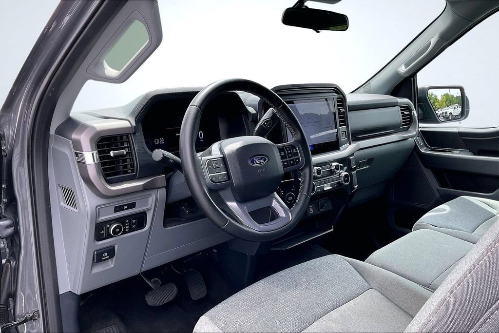 Used 2025 Ford F150 XLT w/ Equipment Group 301A Standard AWD/4WD image 19