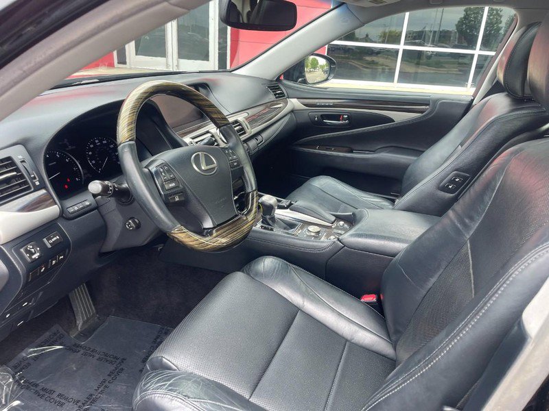 Used 2015 Lexus LS 460 AWD w/ Comfort Package image 18