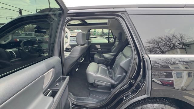 Certified 2025 Ford Expedition Active image 17