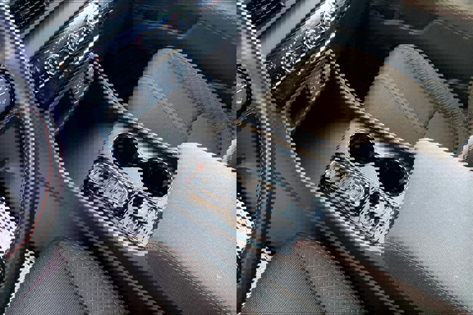 Used 2025 Honda Pilot Sport image 17