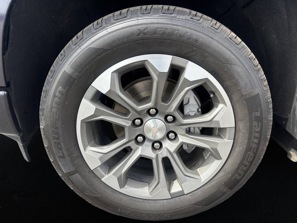 Certified 2022 Chevrolet Silverado 1500 High Country w/ Technology Package AWD/4WD image 9