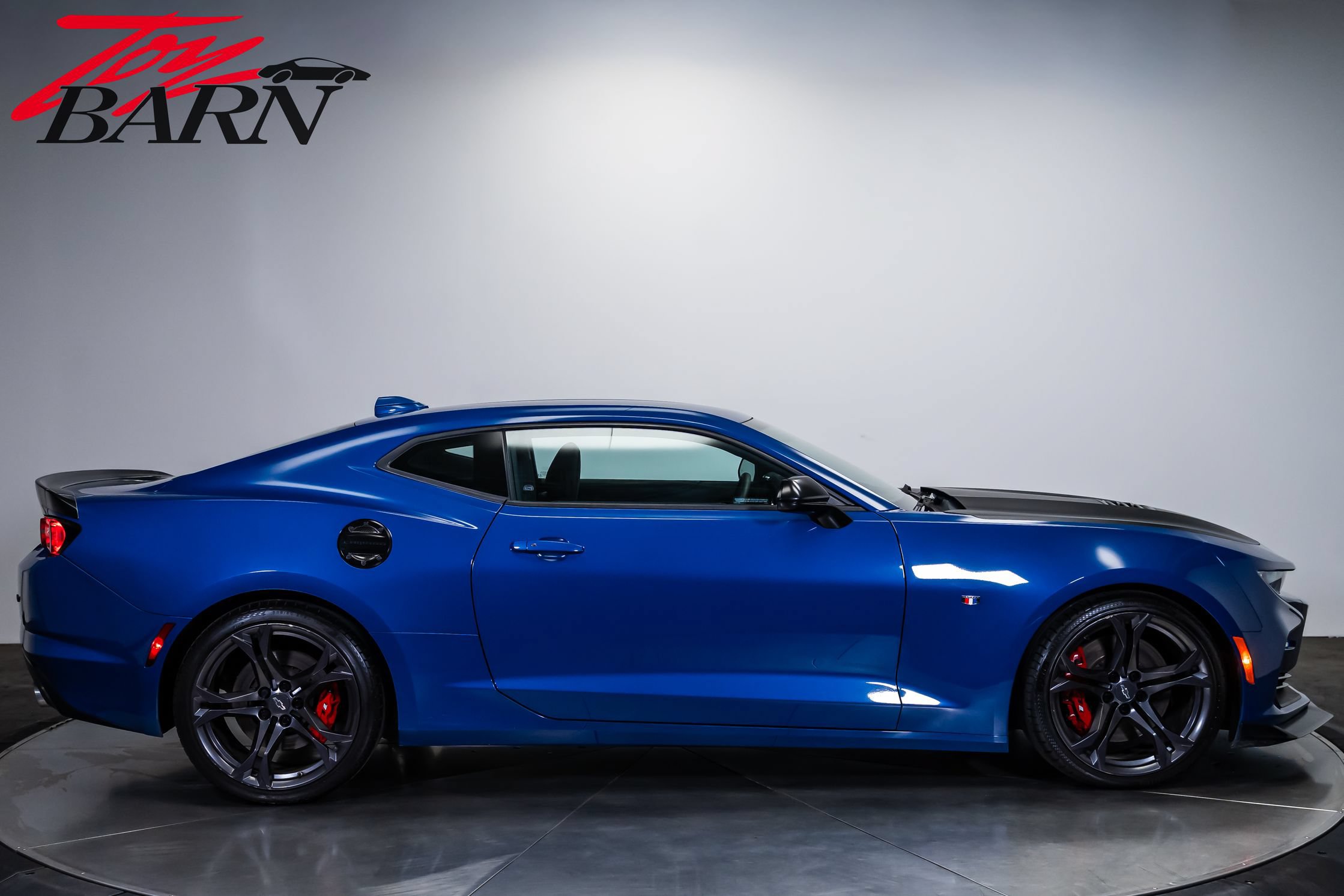 Used 2021 Chevrolet Camaro SS RWD image 6