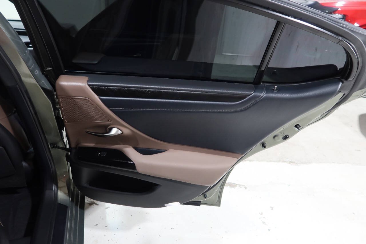 Used 2025 Lexus ES 300h w/ Premium Package FWD image 29