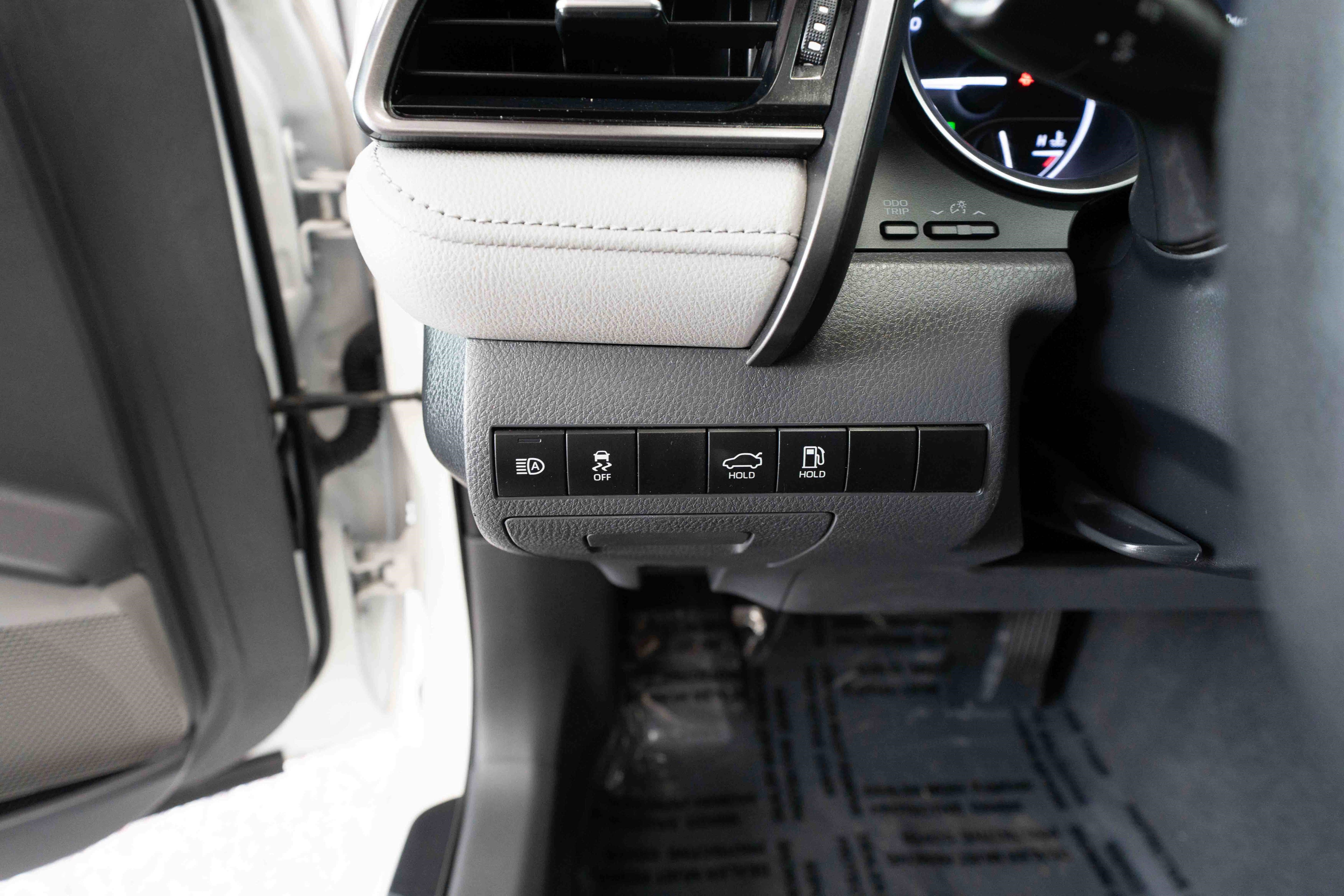 Used 2021 Toyota Camry LE FWD image 11