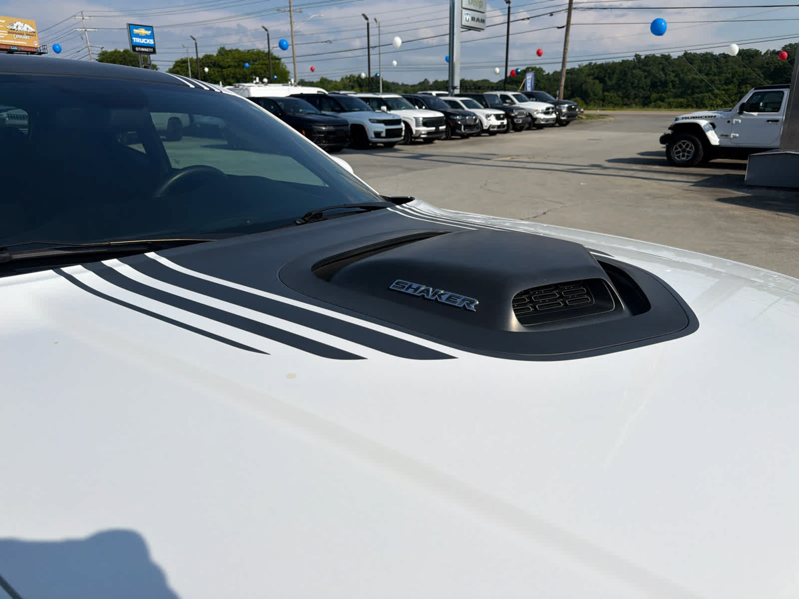 Used 2015 Dodge Challenger R/T RWD image 7