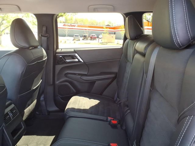 Used 2024 Mitsubishi Outlander SE image 17