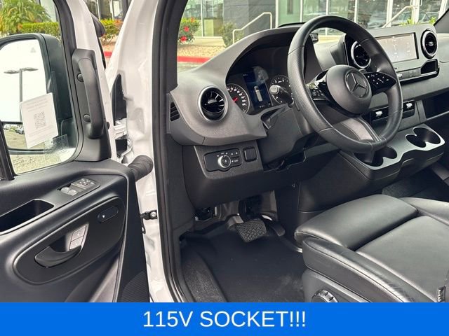 Used 2025 Mercedes-Benz Sprinter 3500 image 11