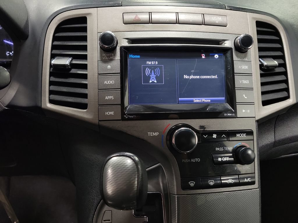 Used 2015 Toyota Venza LE AWD/4WD image 17