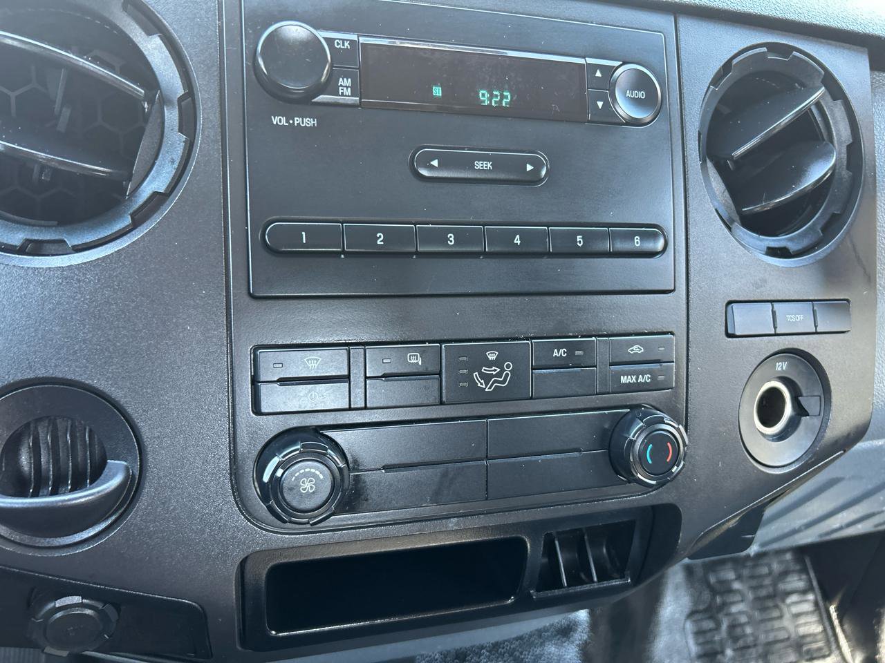 Used 2017 Ford F650 2WD Regular Cab Super Duty image 16