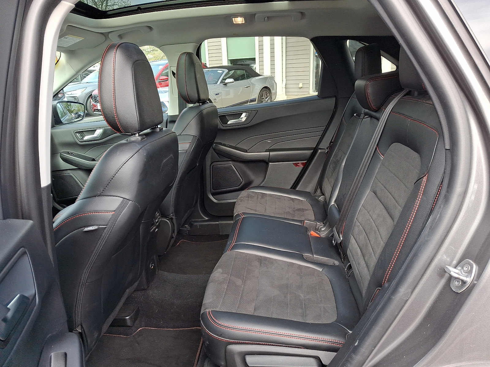 Used 2022 Ford Escape SEL w/ SEL Stealth AWD Package image 11
