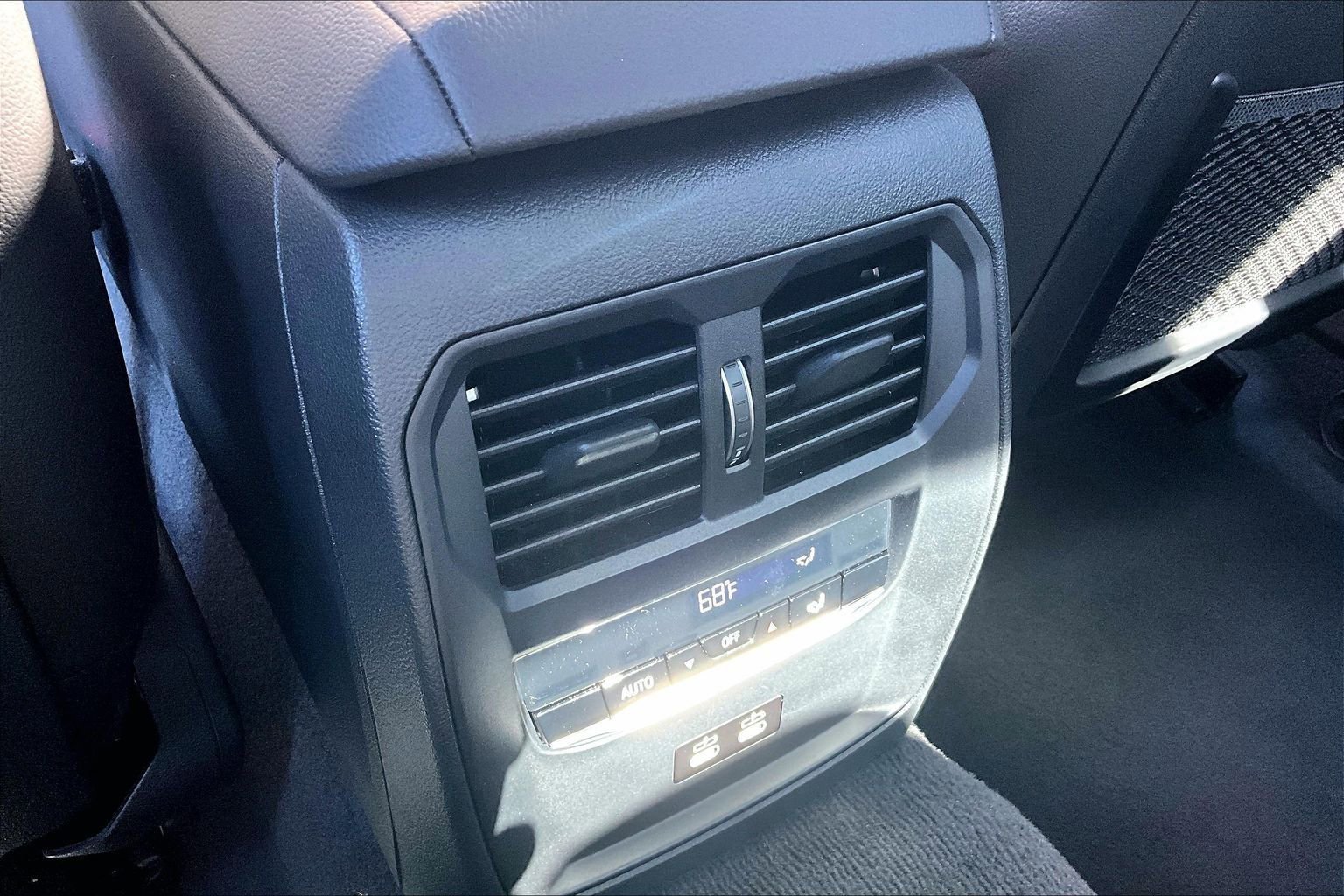 Used 2022 BMW 430i Coupe w/ Convenience Package image 34