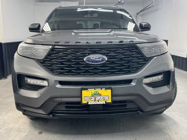 Used 2023 Ford Explorer ST-Line image 2