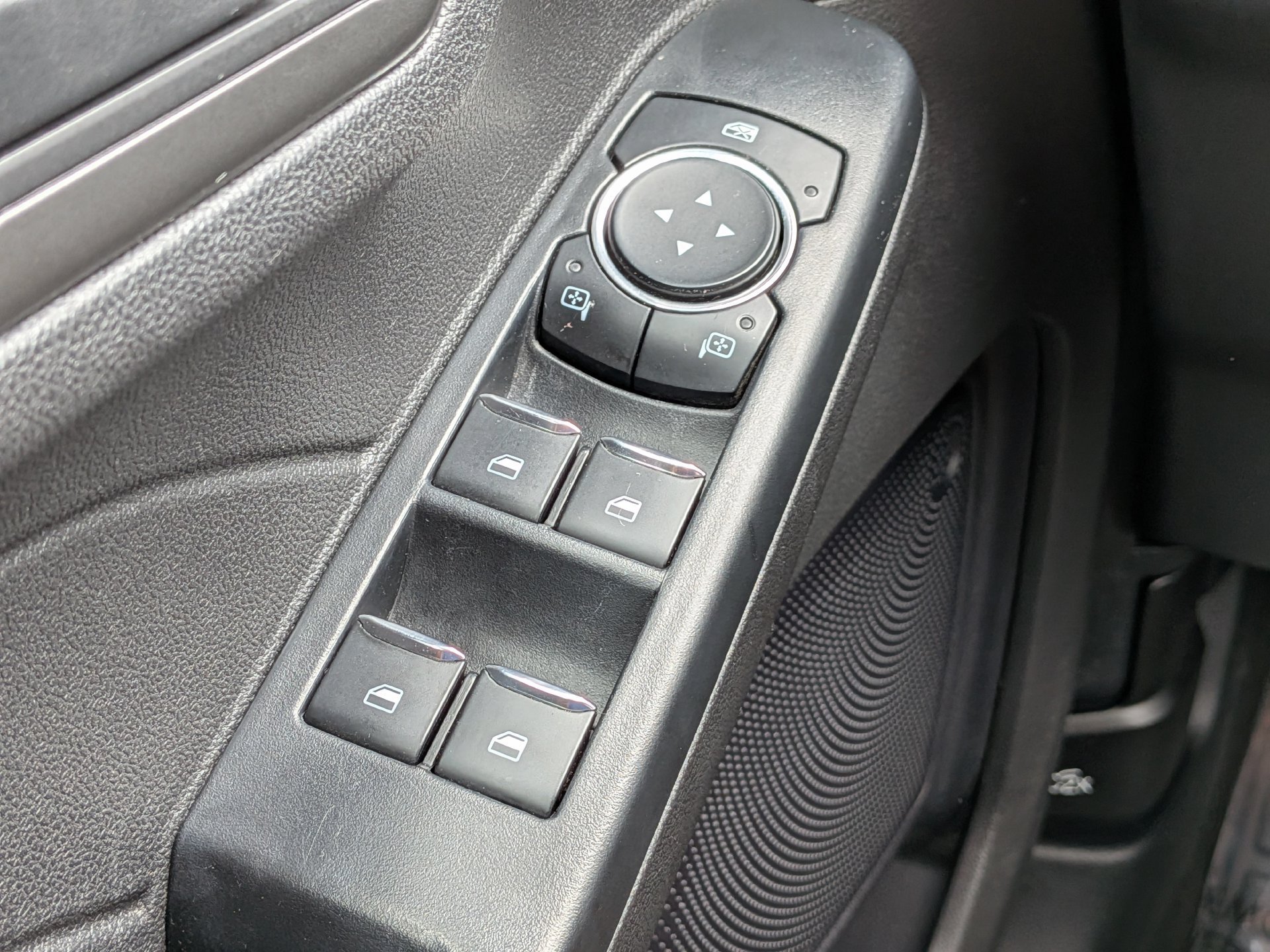 Certified 2024 Ford Escape Active AWD/4WD image 27