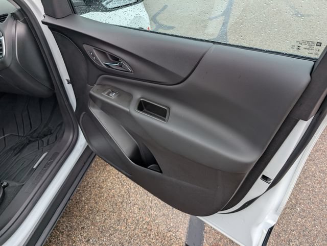 Used 2024 Chevrolet Equinox LT w/ LPO, Floor Liner Package AWD/4WD image 4