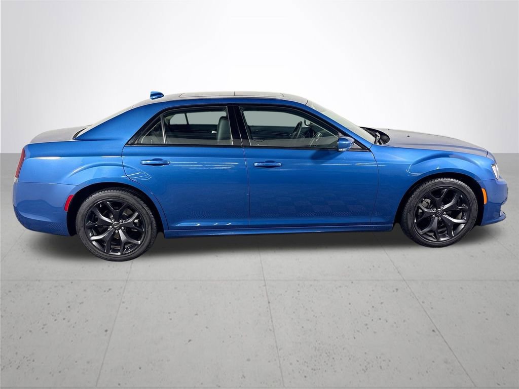 Used 2023 Chrysler 300 Touring L w/ Popular Equipment Group image 5