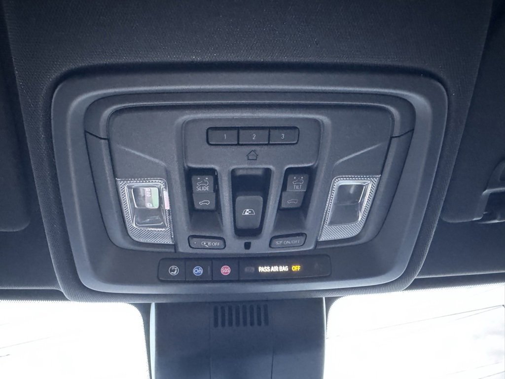 Used 2024 GMC Sierra 1500 AT4 w/ Technology Package image 33