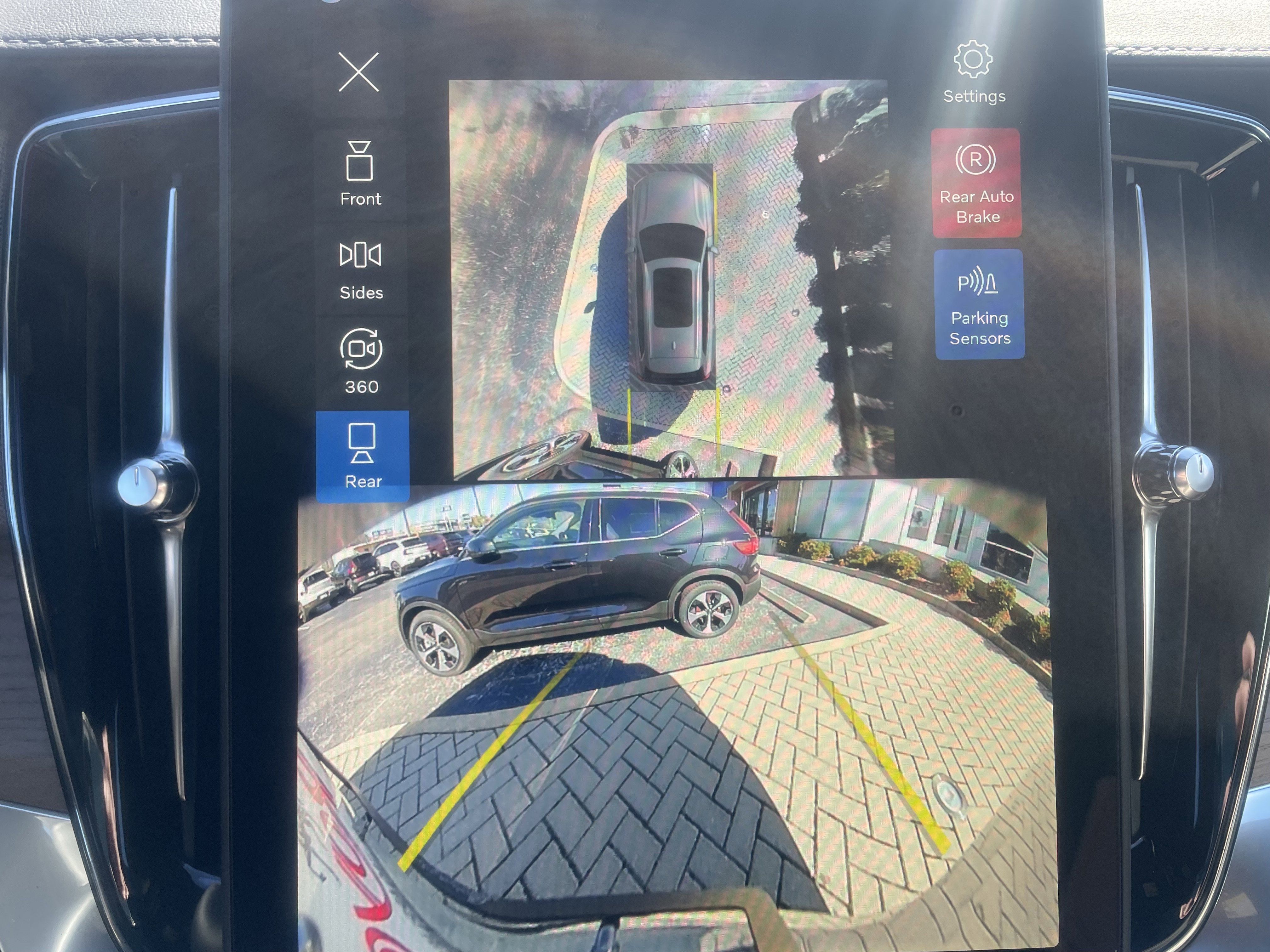 New 2026 Volvo XC90 B6 Plus w/ Protection Package Premier image 20