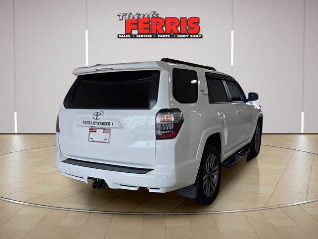 Used 2022 Toyota 4Runner TRD Sport AWD/4WD image 5