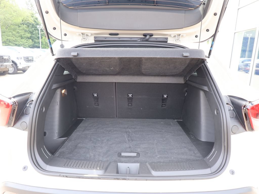 Certified 2026 Chevrolet Trax RS w/ Sunroof Package FWD image 29