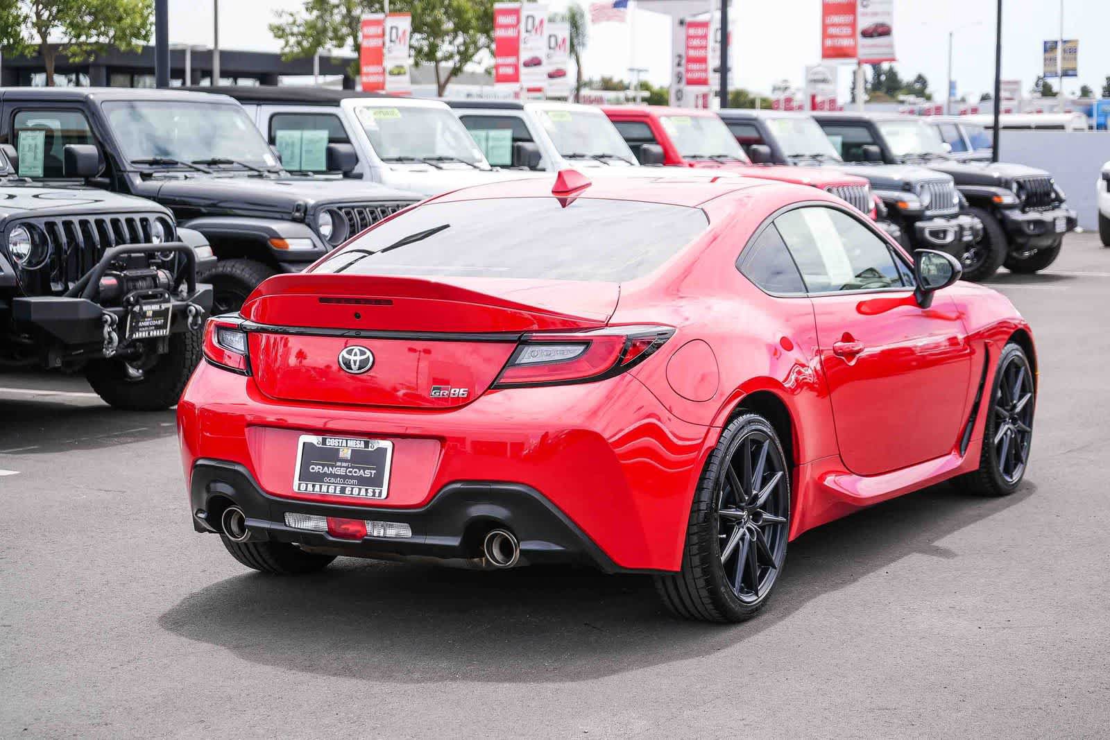 Used 2023 Toyota GR86 Premium RWD image 4
