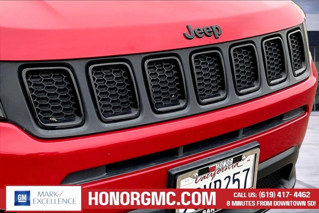 Used 2019 Jeep Compass Latitude FWD image 37
