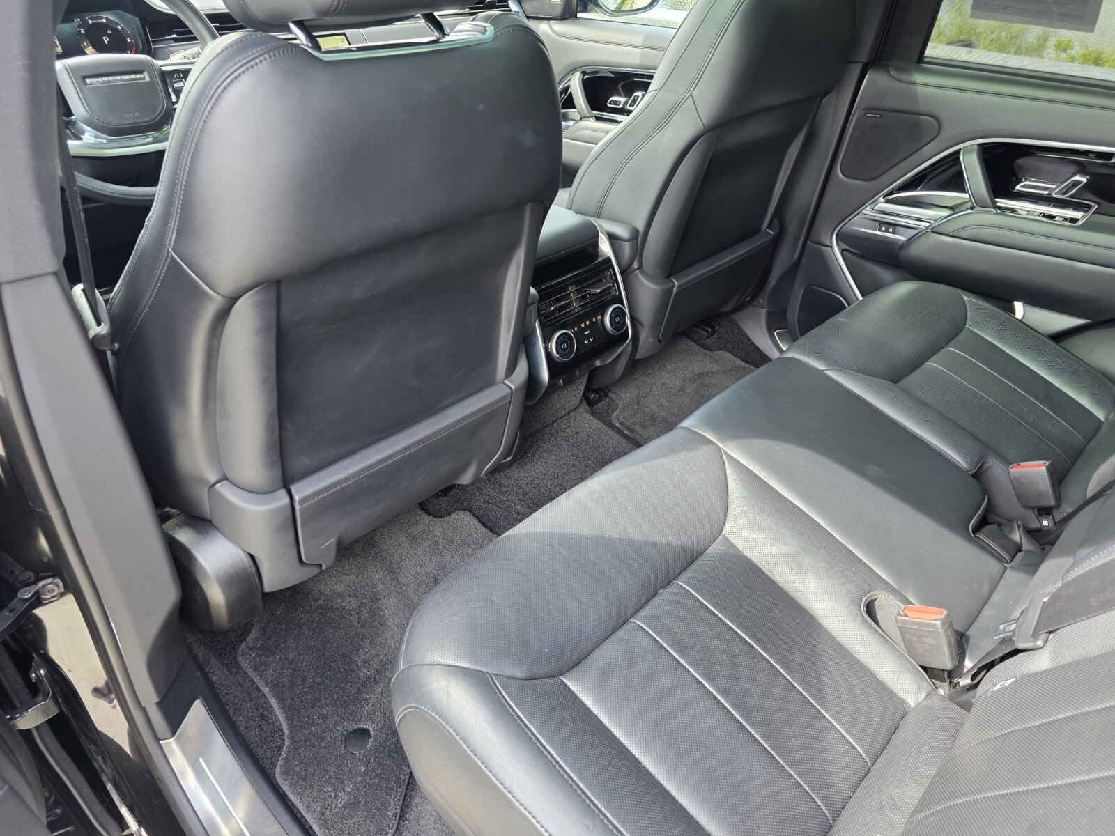 Certified 2023 Land Rover Range Rover SE AWD/4WD image 16