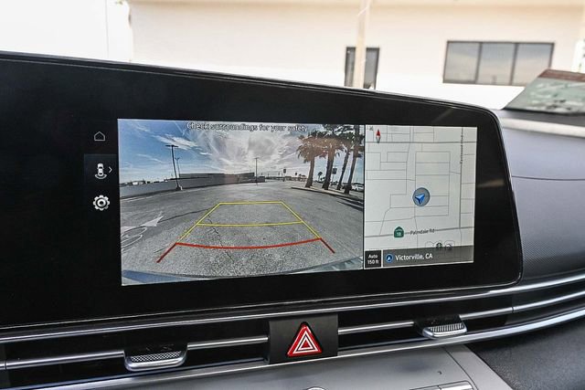 Used 2025 Hyundai Elantra Limited image 23