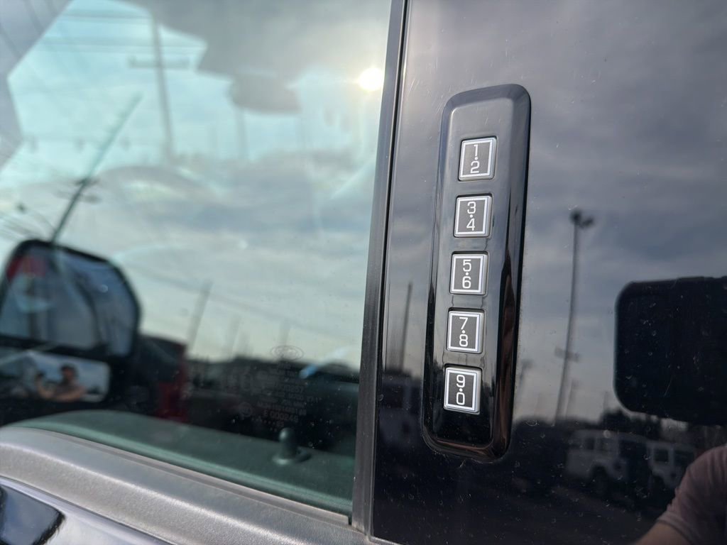 Used 2023 Ford F350 Lariat w/ FX4 Off-Road Package AWD/4WD image 50