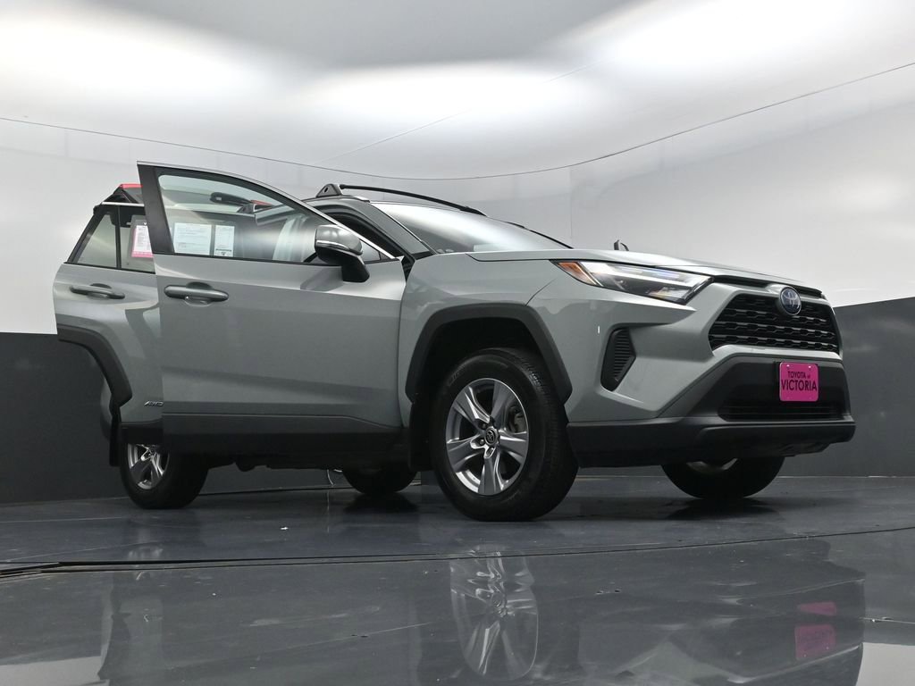 Used 2023 Toyota RAV4 XLE w/ Convenience Package image 27